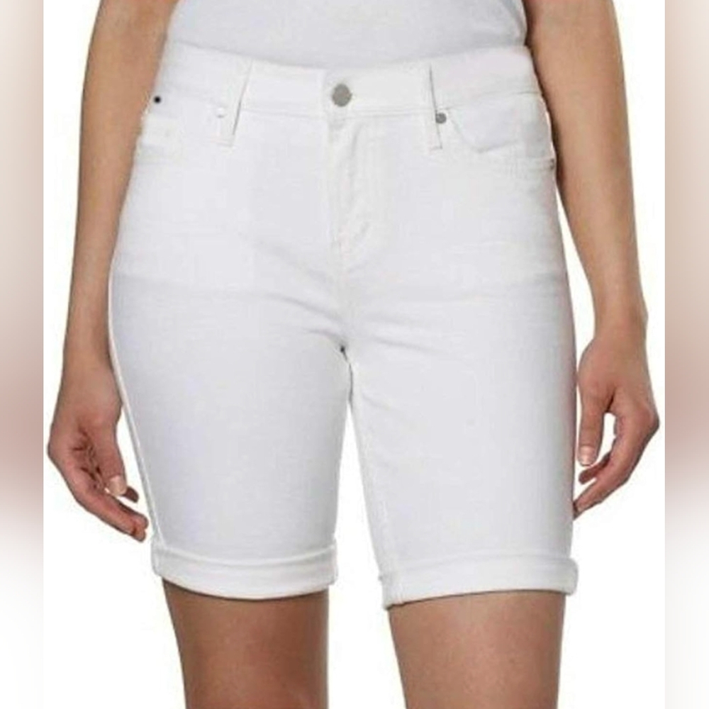 Calvin Klein Jeans | White Bermuda Shorts | Size 2 | NWT
